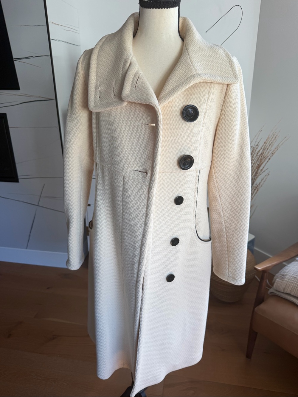 Soia & Kyo Classic Cream Women's Long Coat - Elegant Single-Breasted Design.